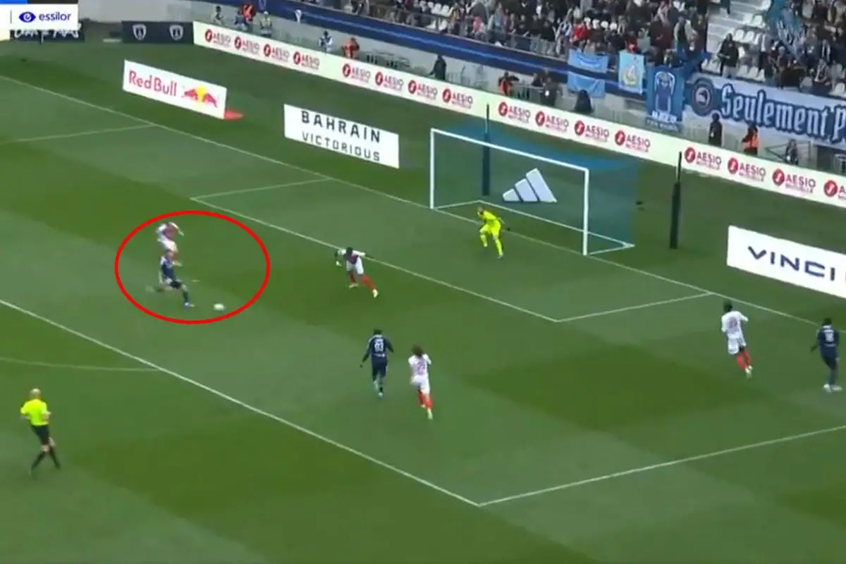 Paris FC ve Monaco maçından görüntü