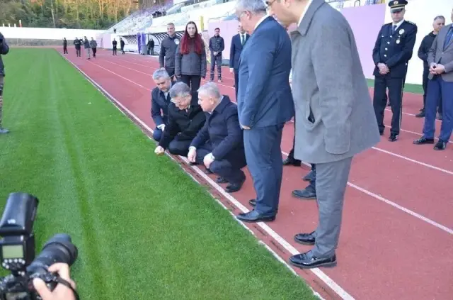 Stadyumda hazırlık çalışmaları