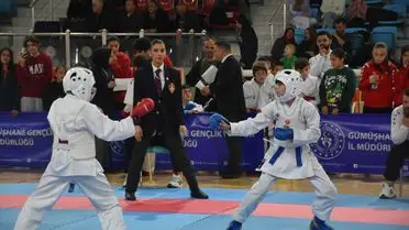 Gümüşhane'de Karate Yıldızlar Müsabakaları Coşku Dolu Anlara Sahne Oldu