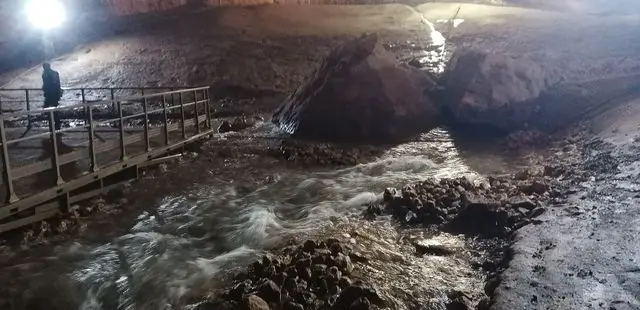 Göletin suyun yansıması