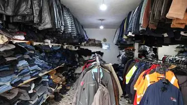 Elazığ Bit Pazarı'nda İkinci El Giyim Satışı Yükselişte