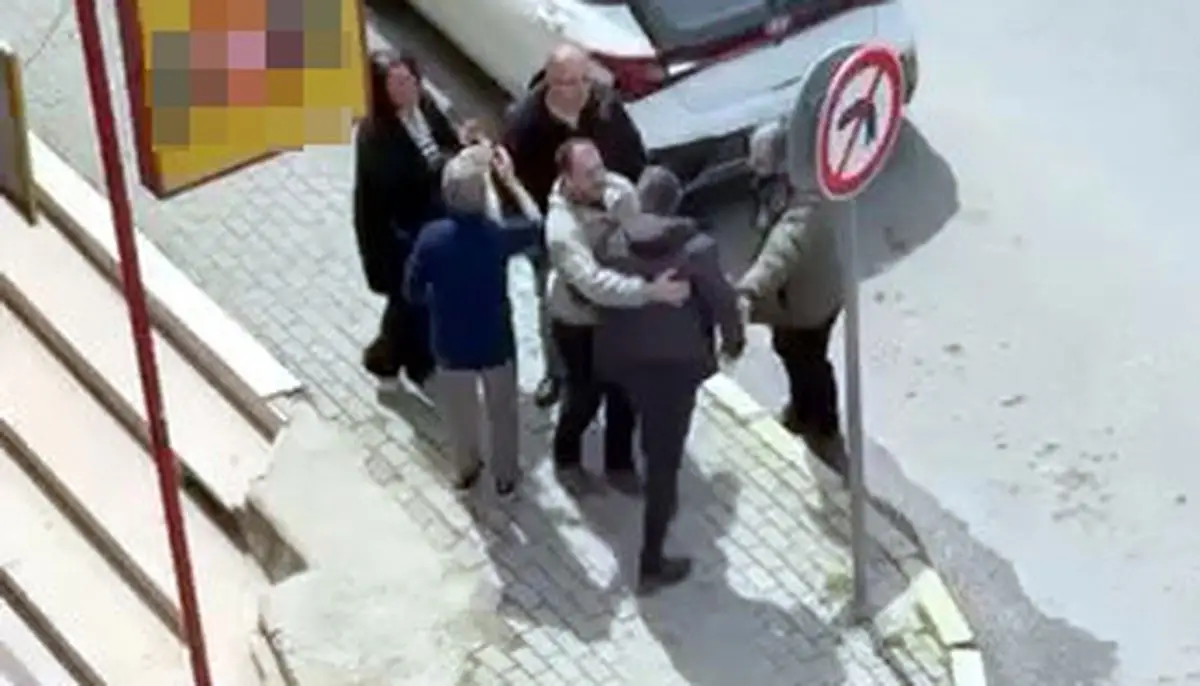 Avcılar’da Ters Yön Sürücülerinin Çekişmesi Kavgaya Dönüştü