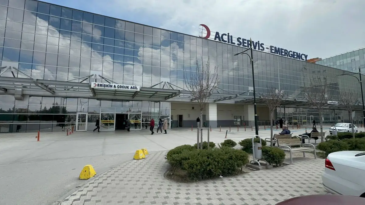 Camii yolunda çarpılan yaşlı adam