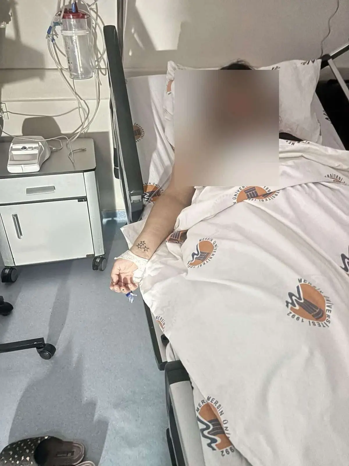 Mersin'de Eski Sevgiliyi Boğup Bıçaklayan Şüpheli Aranıyor