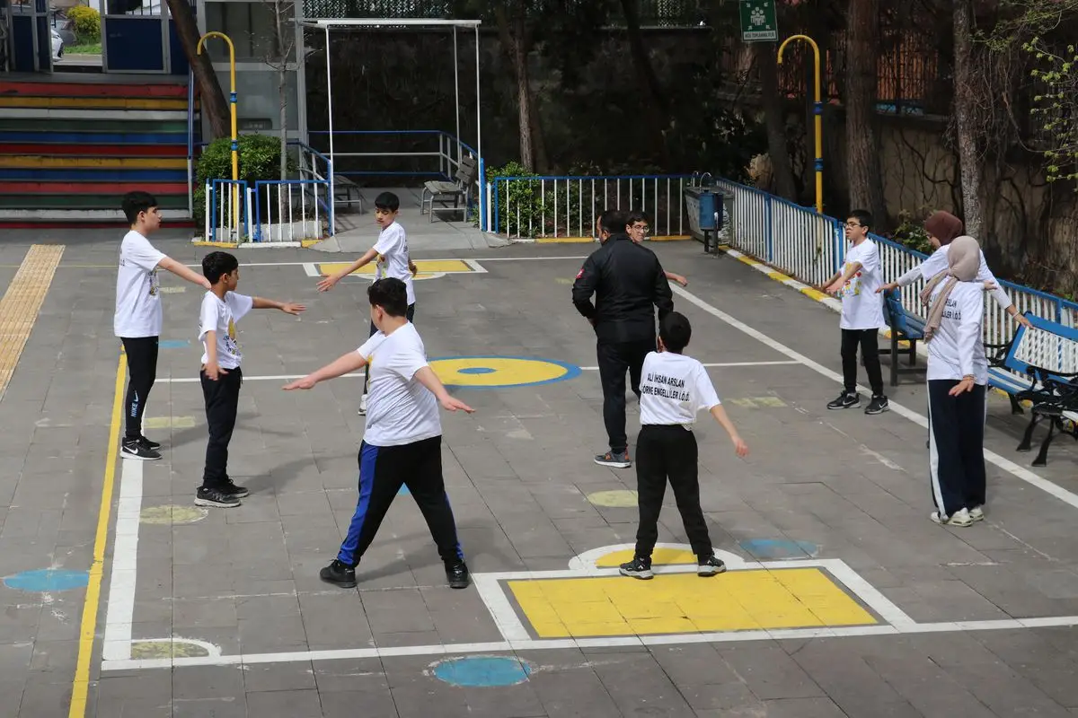 Diyarbakır Engelli Öğrencileri Bursa Tırmanış Şampiyonası'nda