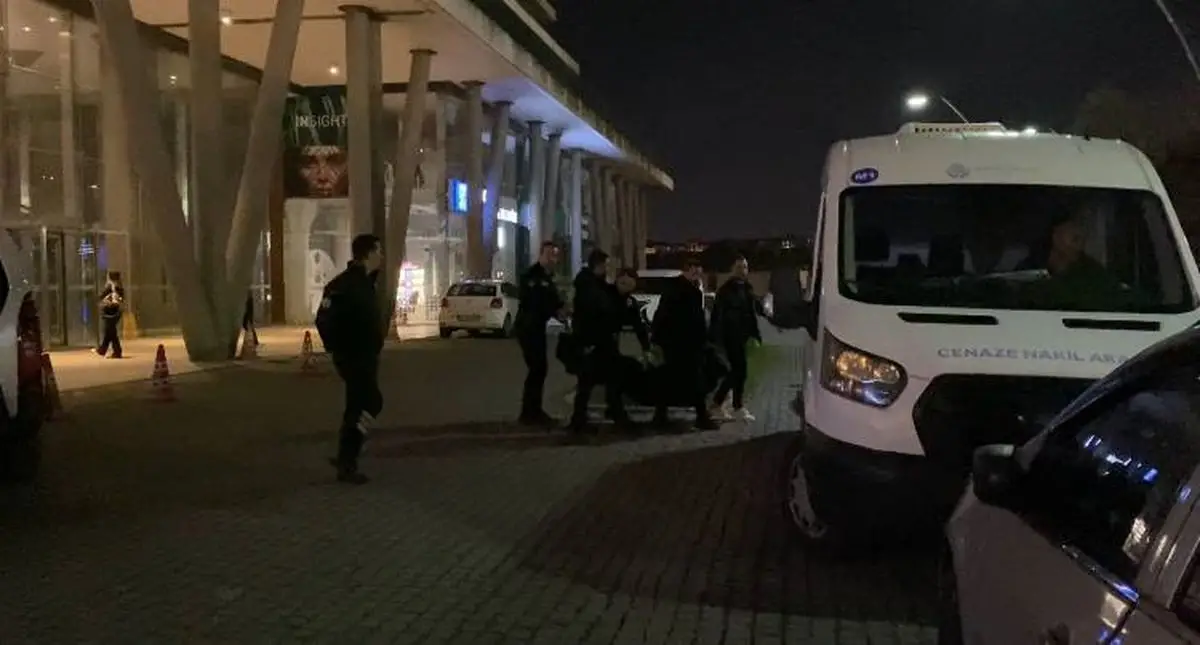 Zeytinburnu'nda Şok Cinayet: Baba Kızını Öldürdükten Sonra Eski Eşini Yaraladı