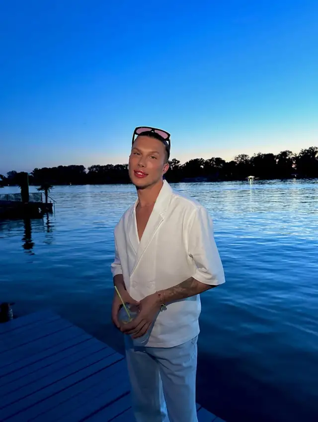 Gözaltına alınan kişilerin polis merkezindeki fotoğrafı