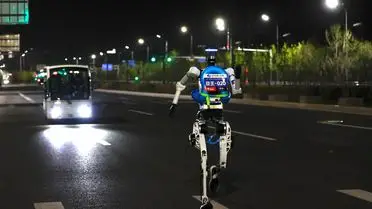 Beijing'de E‑Town İnsansı Robot Yarışı: Yarı Maraton Heyecanı
