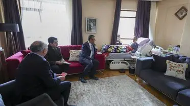 CHP Genel Başkanı Özgür Özel, Şair Ahmet Telli'yi Evinde Karşıladı