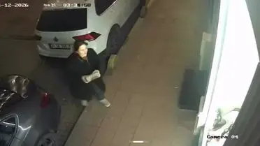 FATİH’te İş Yerinde Cam Kırma Olayı: Kadın Kaldırım Taşıyla Şok Eylem Sergiledi