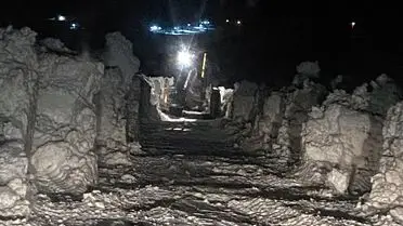 Bitlis’te Kar Fırtınası Ambulansı Yolda Kaldırdı