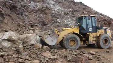 Erzurum Oltu’da Kar ve Yağmur Sonrası Heyelan: Yol Temizleme Çalışmaları Hızla Sürüyor