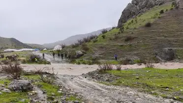 Siirt’te Minibüs Kazası: Kadın Derede Mahsur Kalarak Hayatını Kaybetti