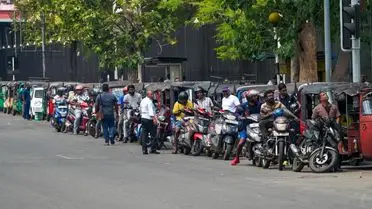 Sri Lanka’da Benzinli Araç Sahiplerine Yeni Yakıt Alım Kuralı