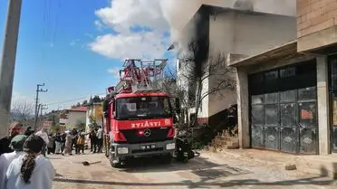 Tokat Niksar'da Ev Yangını: İki Kişi Duman Zehirlenmesi Nedeniyle Hastaneye Kaldırıldı