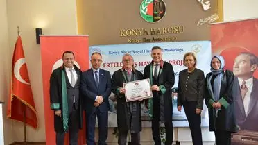 74 Yaşındaki Emekli, Avukatlık Hayalini Gerçekleştirdi