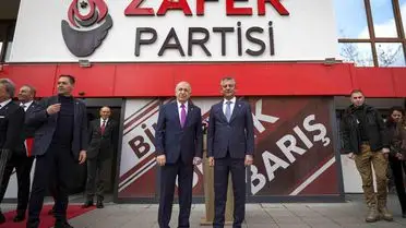 CHP Lideri Özel'den Zafer Partisi Başkanı Özdağ'a Sert Eleştiri