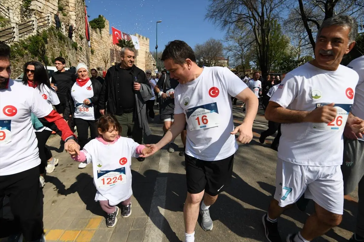 Bursa tarihî koşu katılımcıları