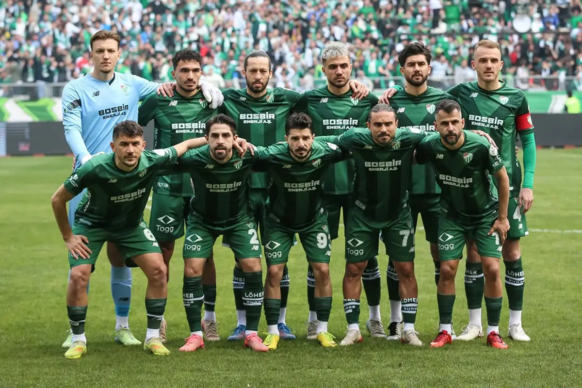 Bursaspor, Ankara Demirspor'u 1-0 Mağlup Ederek 1. Lig'e Bir Adım Daha Yaklaştı