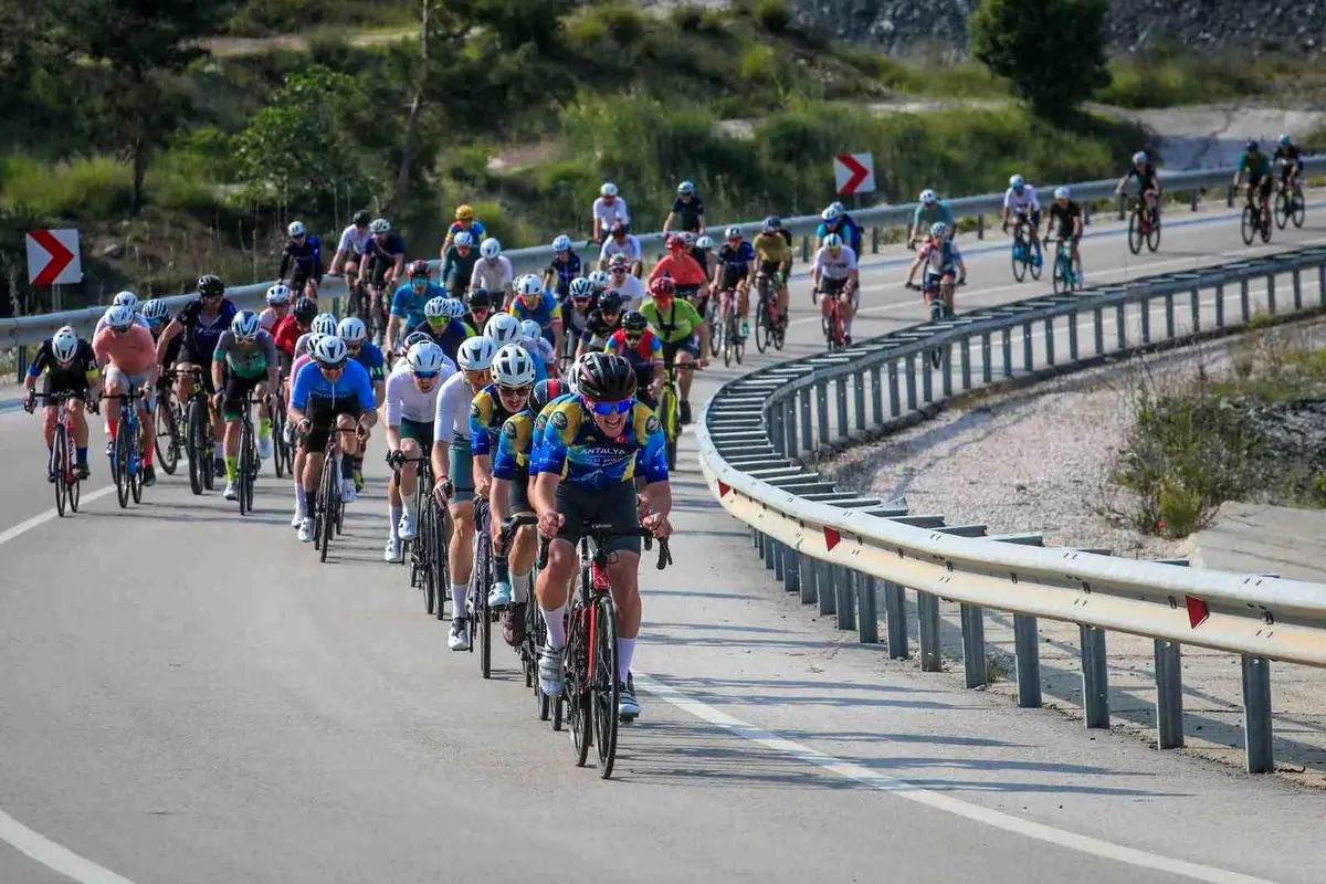 Gran Fondo Antalya kapak fotoğrafı