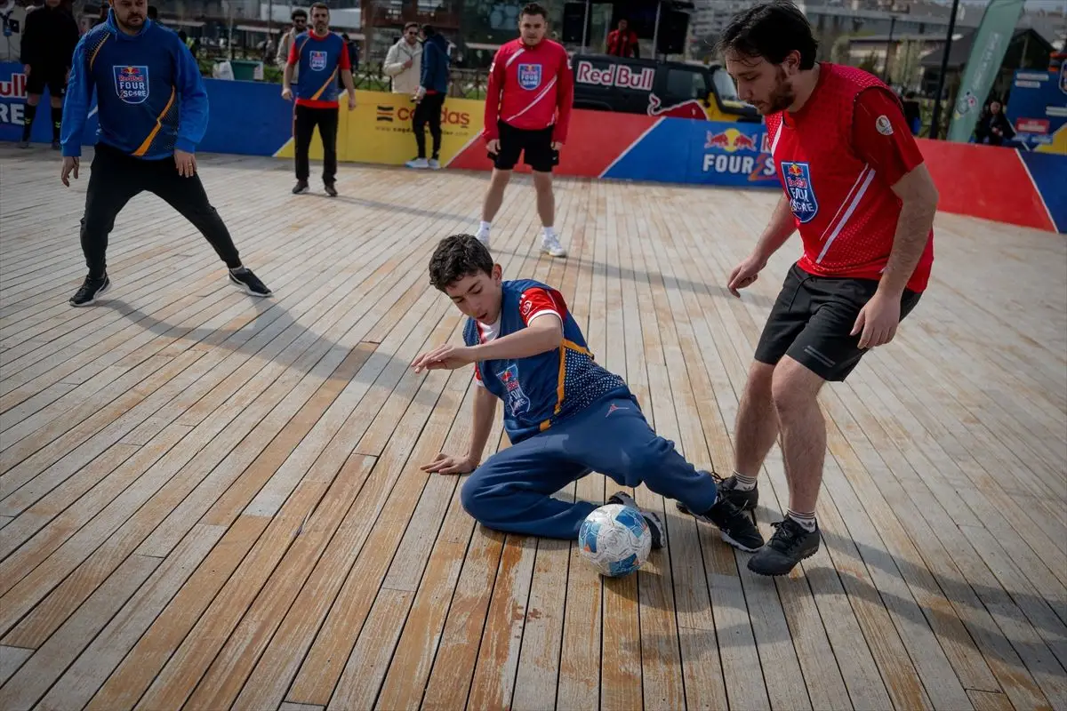 Ankara'da Red Bull Four 2 Score Eleme Maçları Tamamlandı, Finalistler Açıklandı