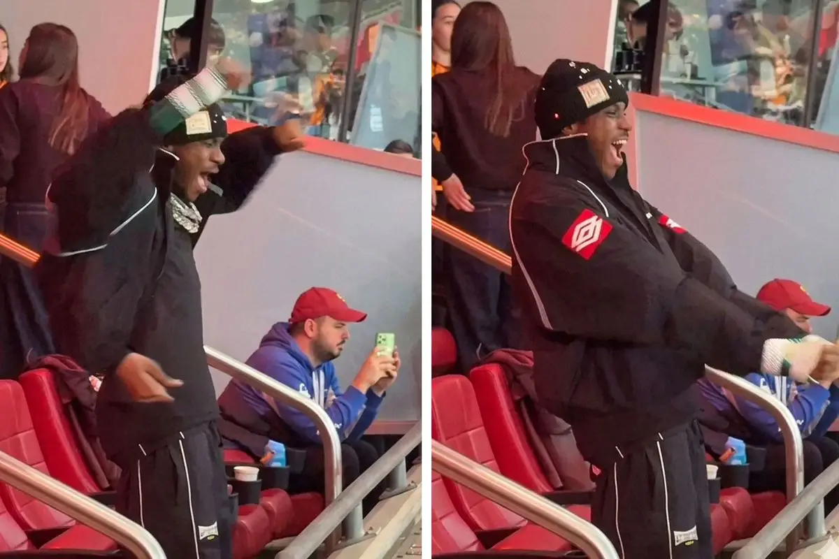 Osimhen, Sane'nin Golüne Tribünlerde Coştu