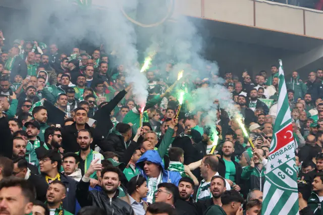 Bursaspor'un gol sevinci