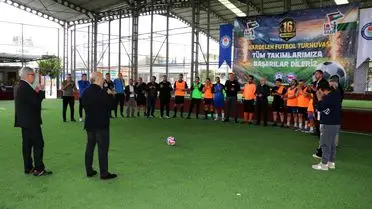 Adana’da Kardelen Çiçeği Futbol Turnuvası, “Özgür Gazze” Sloganı ile Açıldı