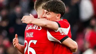 Mourinho yönetimindeki Benfica, Nacional'i 2-0 mağlup ederek şampiyonluk yolunda ilerliyor