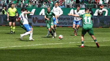 Bursaspor, Ankara Demirspor Maçında İlk Yarıda 1-0 Önde