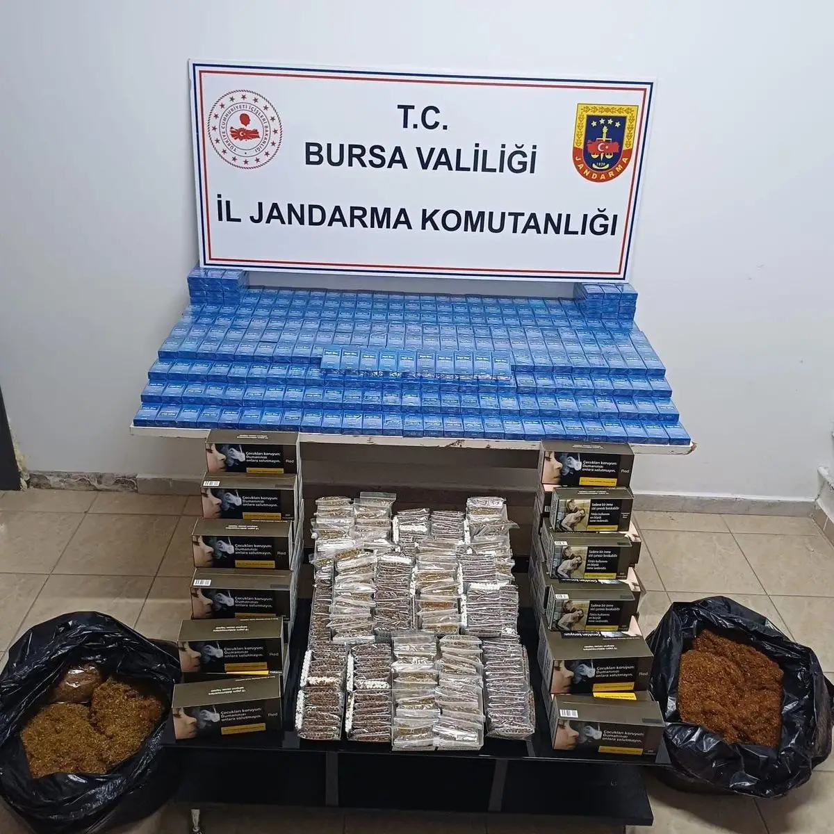 Bursa’da Jandarma’dan Kaçak Sigara ve Tütün Baskını