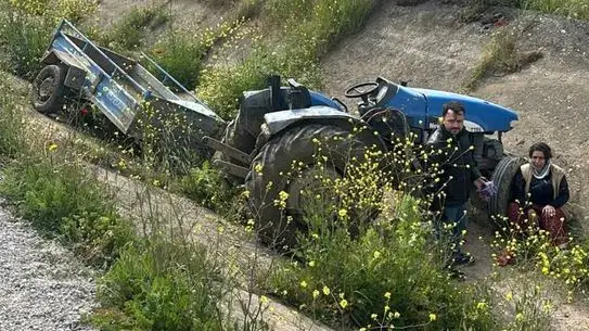 Traktörün takla attığı an