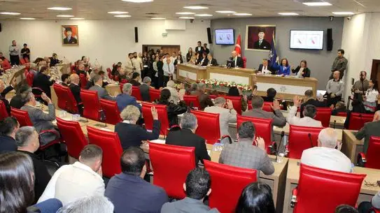 Aydın Büyükşehir Belediyesi'nde Kadınların Gücü Artıyor: Yeni Komisyon Üyelikleri ve Parti Çekişmeleri