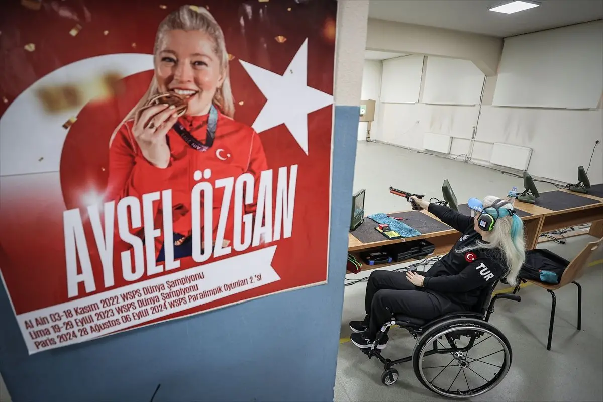 Aysel Özgan kapak fotoğrafı