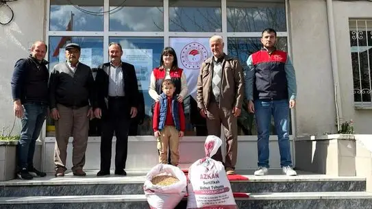 Kırklareli’de Çiftçilere Aspir ve Nohut Tohumları Dağıtıldı