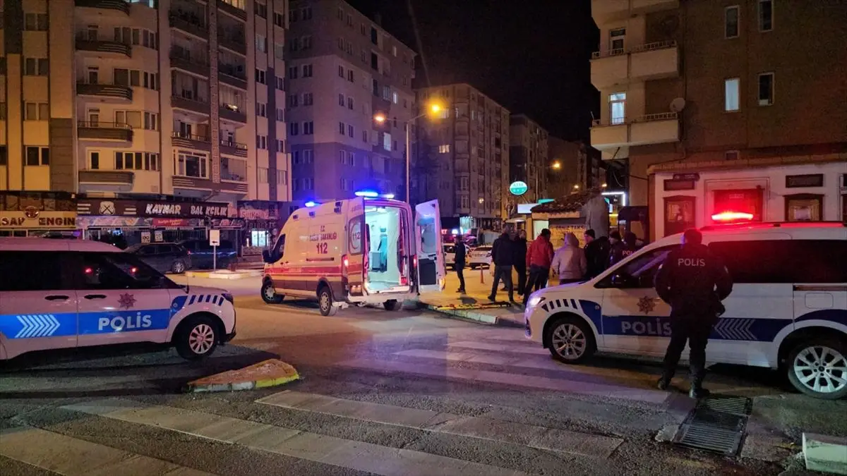 Çorum’da Bıçaklı Çatışma: İki Kişi Hastaneye Kaldırıldı