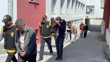 Adana’da Masaj Salonlarında Fuhuş Operasyonu: 12 Şüpheli Gözaltında, 9 Kadın Kurtarıldı