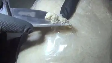 Operasyon sırasında yakalanan uyuşturucu paketleri