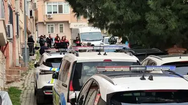 Kaza sonrası minibüsün hasarlı görüntüsü