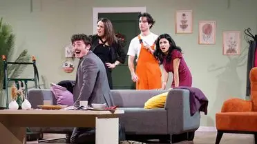 Esenyurt’taki “Sara’yı Evlendirmek” Tiyatro Oyunu İzleyicileri Coşturdu