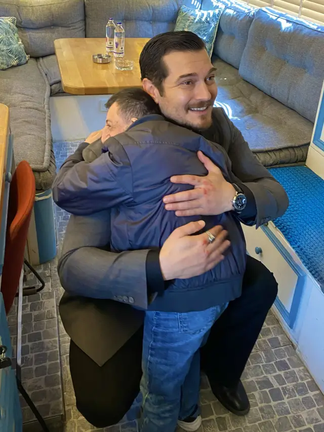 Set ortamında samimi anlar