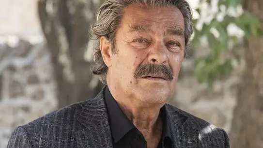 Kadir İnanır’ın iyileşme sürecinde ayakta ilk görüntüsü