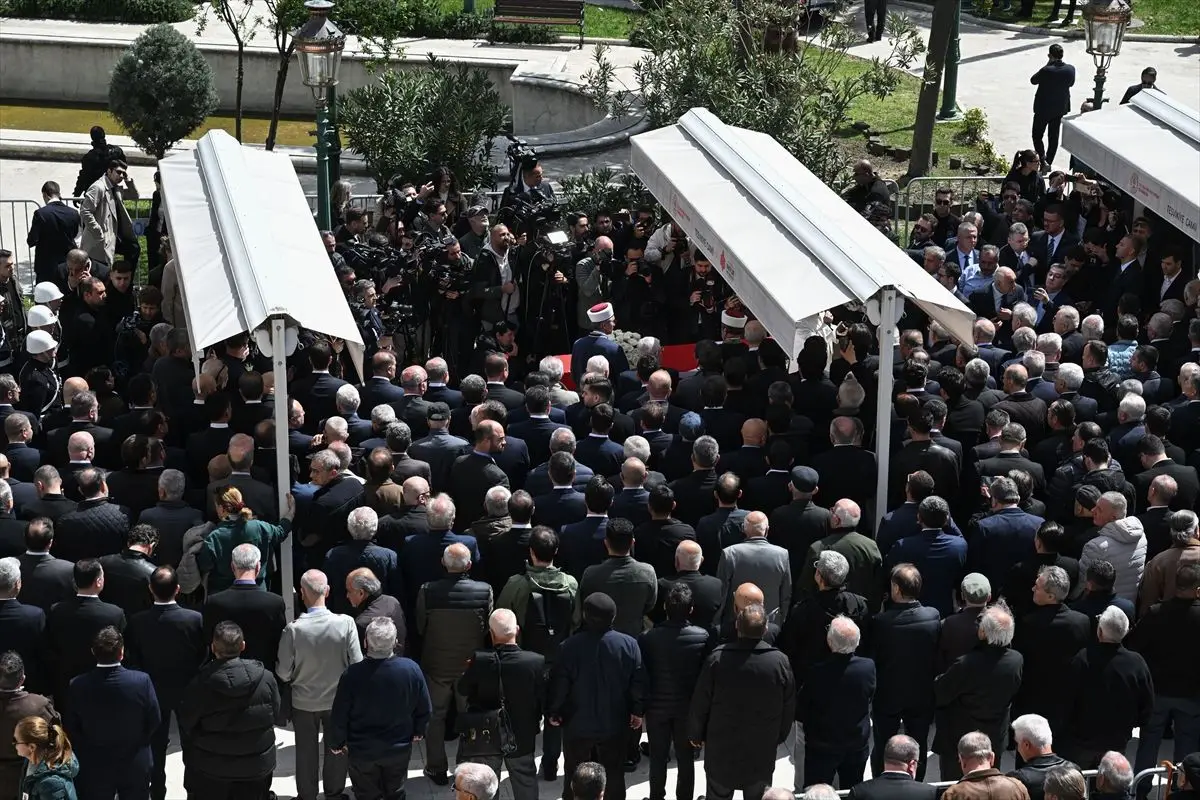 Eski TBMM Başkanı Hüsamettin Cindoruk’un Son Veda Töreni Görüldü