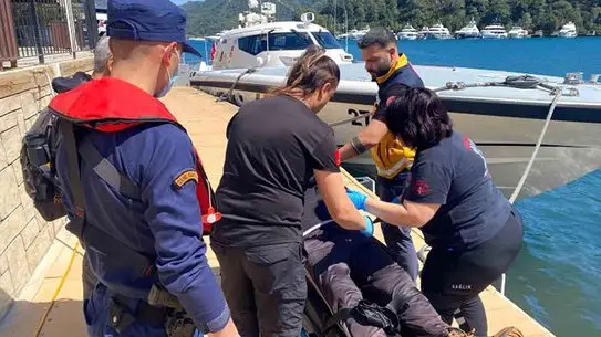 Fethiye Koyunda Sağlık Görevlileri Vatandaşı Acil Durumda Tahliye Etti