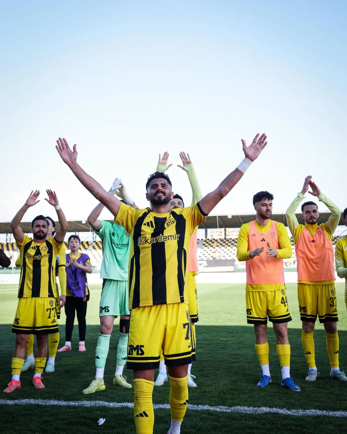 Bursaspor, Aliağa FK Derbisinde Galibiyetle Şampiyonluk Yolunda İlerledi