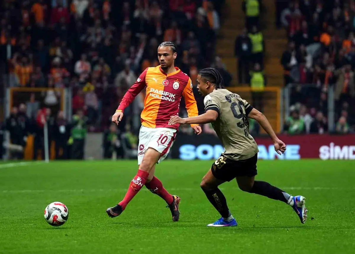 Süper Lig 29. Hafta: Galatasaray ve Fenerbahçe Zirve Yarışını Kızıştırıyor