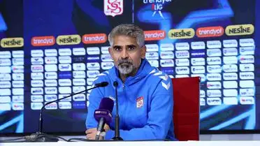 Sivasspor, İstanbulspor Maçında 3-1 Yenildi: Teknik Direktör Taşdemir'in Açıklamaları