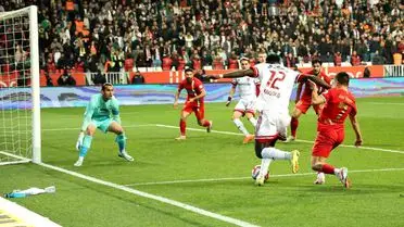 Amed ile Ümraniyespor 2-2'lik Beraberlikle Karşı Karşıya