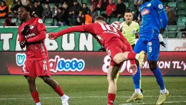 Gaziantep FK, Rizespor'u 1-0 Mağlup Etti: Bayo'nun Golü Maçı Belirledi