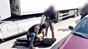 Hakkari Yüksekova’da 211 Kilogram Uyuşturucu Operasyonu: 2 Şüpheli Gözaltı